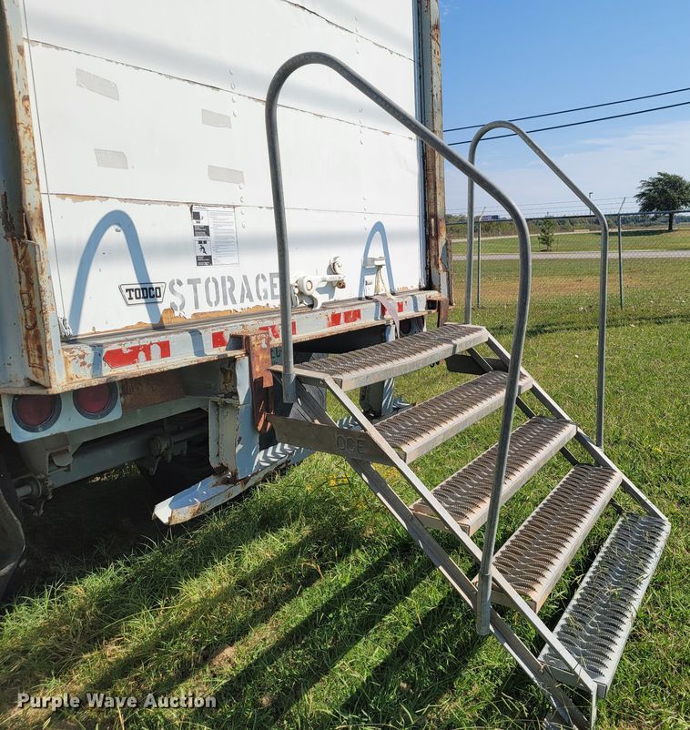 image for item ET9014 1971 Fruehauf FB9F240 dry van trailer