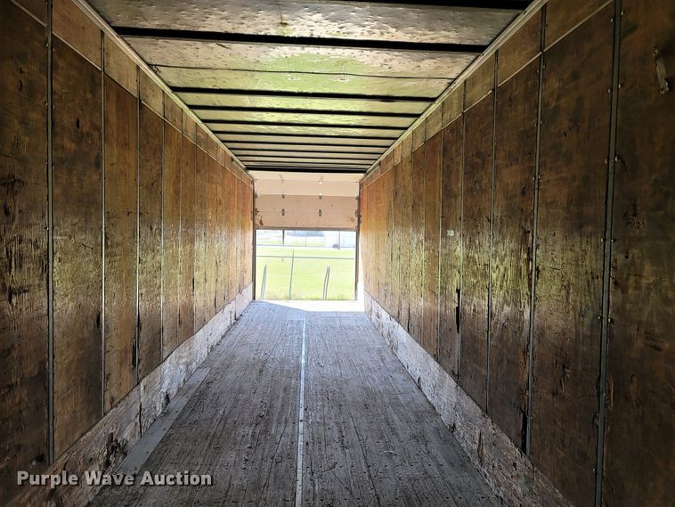 image for item ET9014 1971 Fruehauf FB9F240 dry van trailer