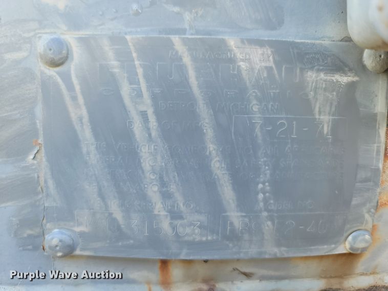 image for item ET9014 1971 Fruehauf FB9F240 dry van trailer