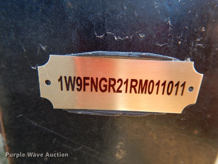 image for item FG9510 1994 Wheeler double hopper bottom grain trailer