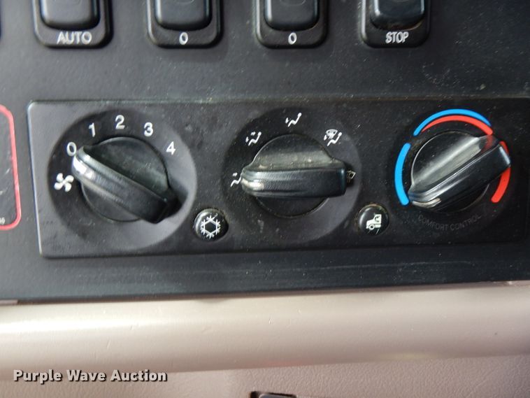 image for item FN9330 2009 Peterbilt 387  semi truck