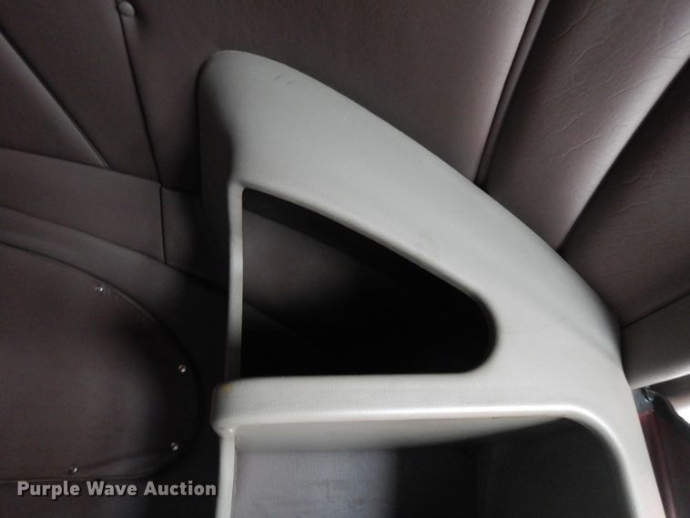 image for item FN9330 2009 Peterbilt 387  semi truck