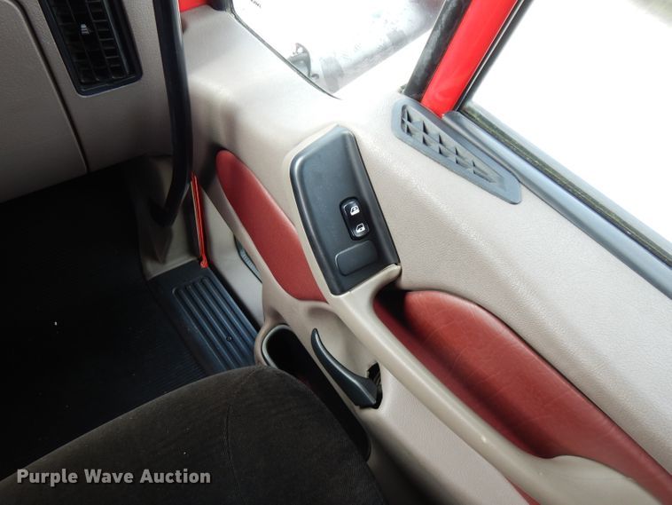 image for item FN9330 2009 Peterbilt 387  semi truck