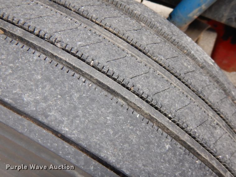 image for item FN9330 2009 Peterbilt 387  semi truck