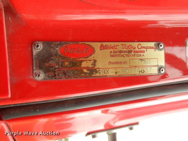 image for item FN9330 2009 Peterbilt 387  semi truck