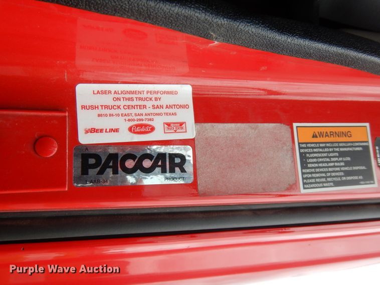 image for item FN9330 2009 Peterbilt 387  semi truck