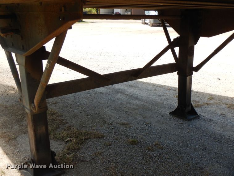 image for item FR9236 2007 Transmobile dry van trailer