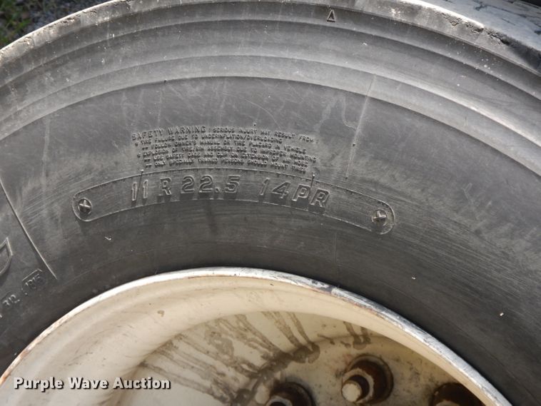 image for item FR9236 2007 Transmobile dry van trailer