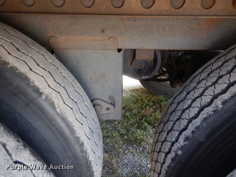 image for item FR9236 2007 Transmobile dry van trailer