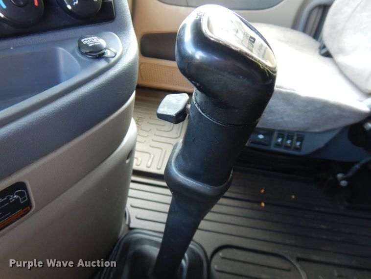 image for item FR9238 2011 Freightliner Cascadia 125  semi truck