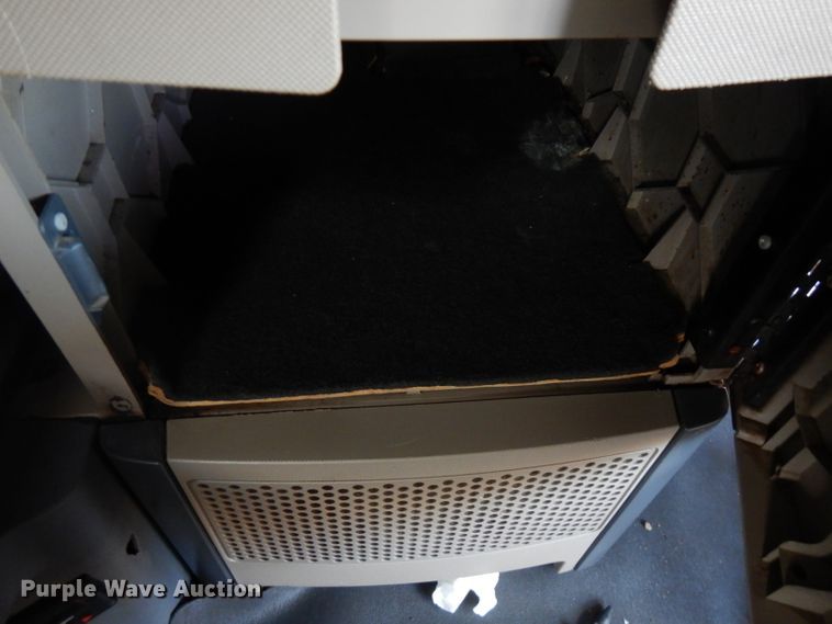 image for item FR9238 2011 Freightliner Cascadia 125  semi truck