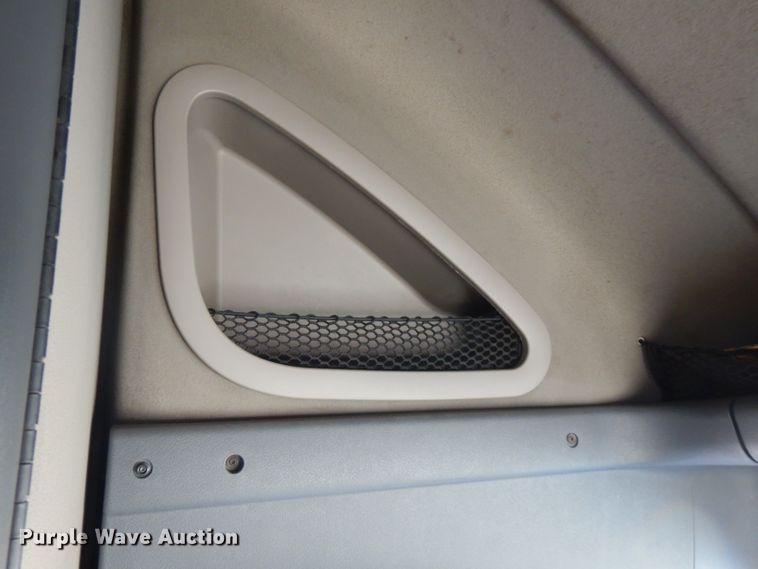 image for item FR9238 2011 Freightliner Cascadia 125  semi truck