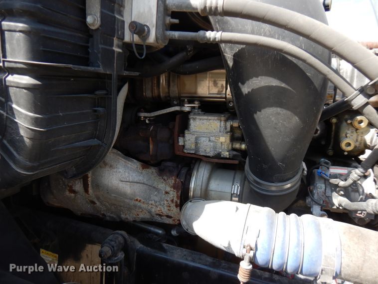 image for item FR9238 2011 Freightliner Cascadia 125  semi truck