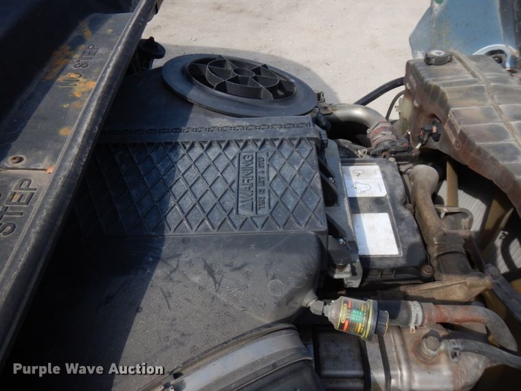 image for item FR9238 2011 Freightliner Cascadia 125  semi truck