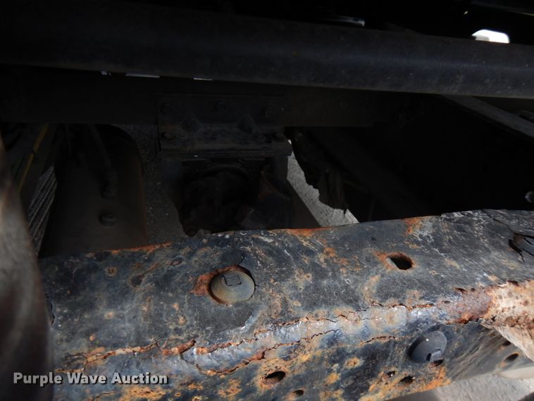 image for item FR9238 2011 Freightliner Cascadia 125  semi truck