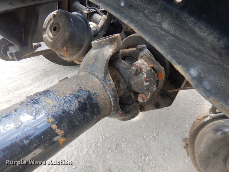 image for item FR9238 2011 Freightliner Cascadia 125  semi truck