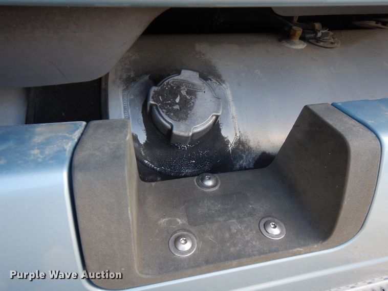 image for item FR9238 2011 Freightliner Cascadia 125  semi truck