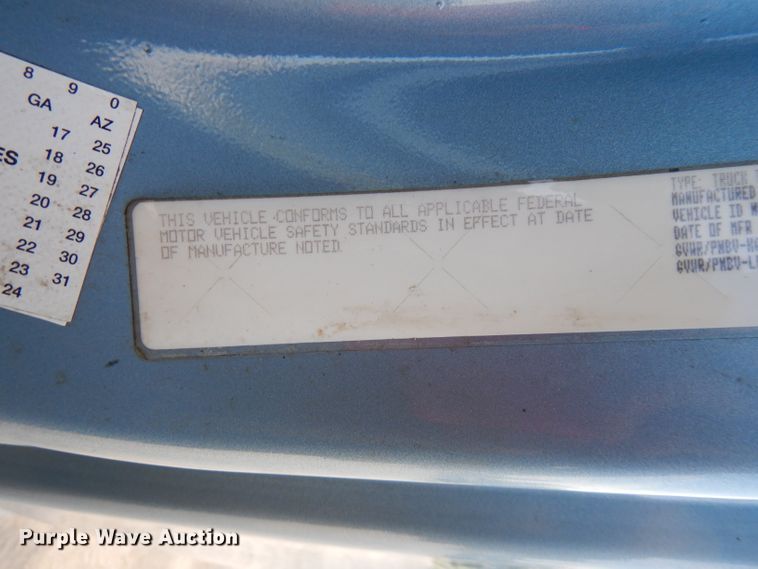 image for item FR9238 2011 Freightliner Cascadia 125  semi truck