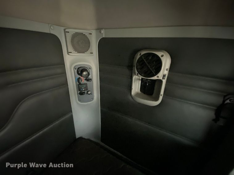 image for item HA9663 2012 Freightliner Columbia  glider kit semi truck