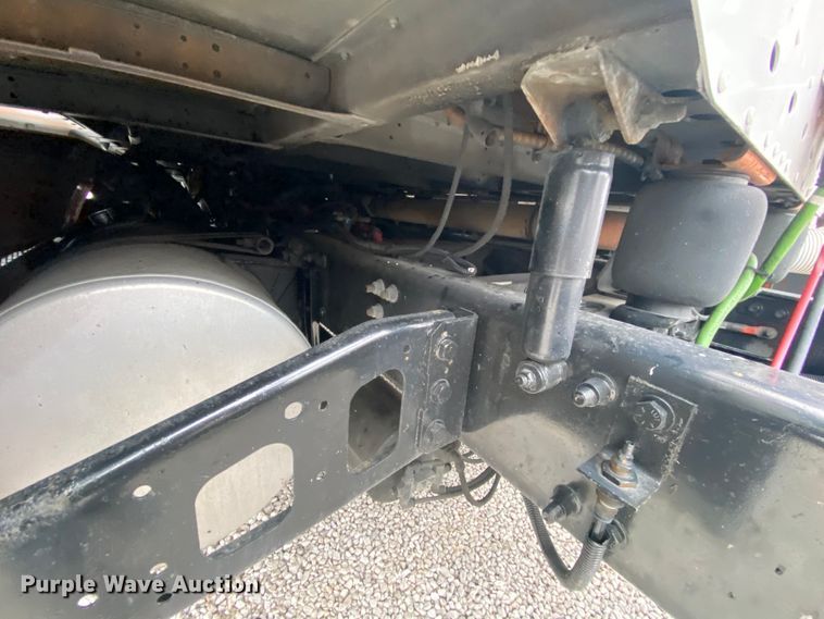 image for item HA9663 2012 Freightliner Columbia  glider kit semi truck