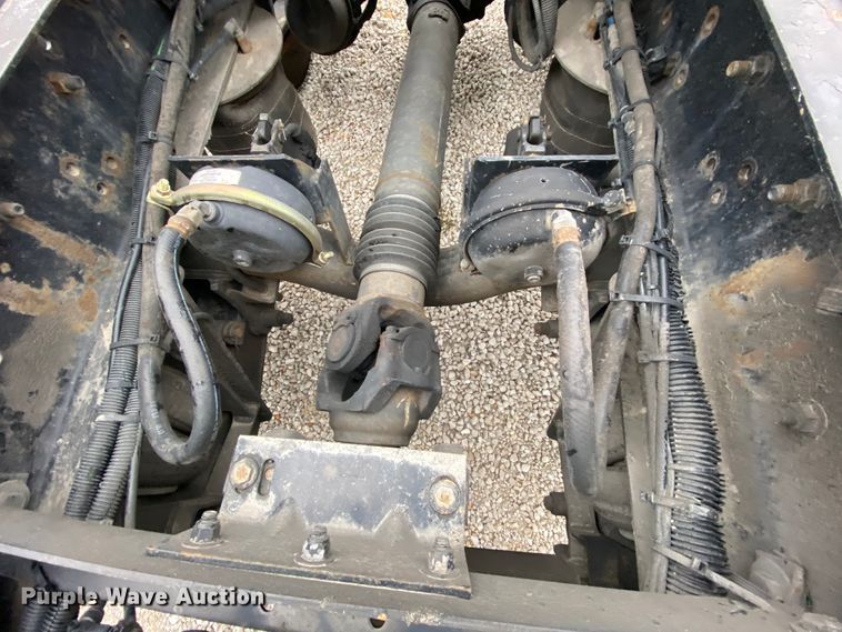 image for item HA9663 2012 Freightliner Columbia  glider kit semi truck