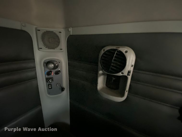 image for item HA9664 2012 Freightliner Columbia  glider kit semi truck