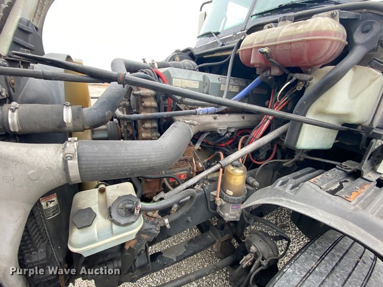 image for item HA9664 2012 Freightliner Columbia  glider kit semi truck