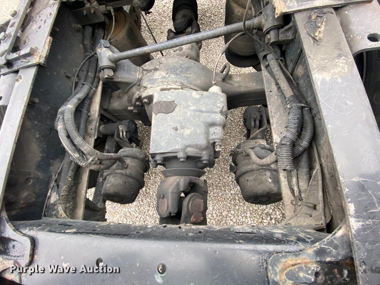 image for item HA9664 2012 Freightliner Columbia  glider kit semi truck