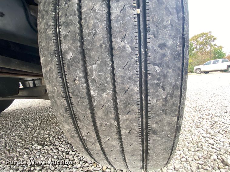 image for item HA9664 2012 Freightliner Columbia  glider kit semi truck