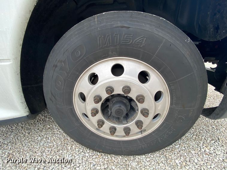 image for item HA9664 2012 Freightliner Columbia  glider kit semi truck