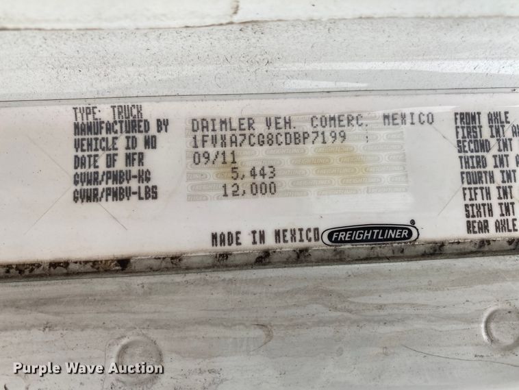 image for item HA9664 2012 Freightliner Columbia  glider kit semi truck