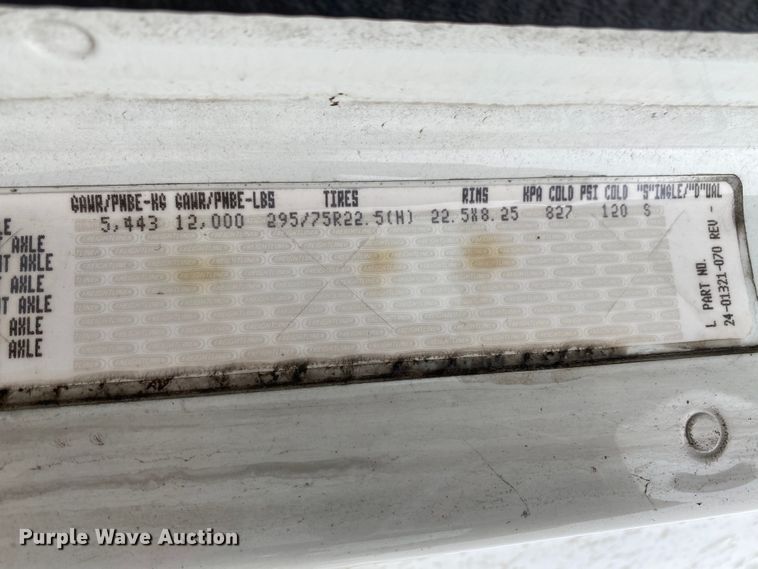 image for item HA9664 2012 Freightliner Columbia  glider kit semi truck