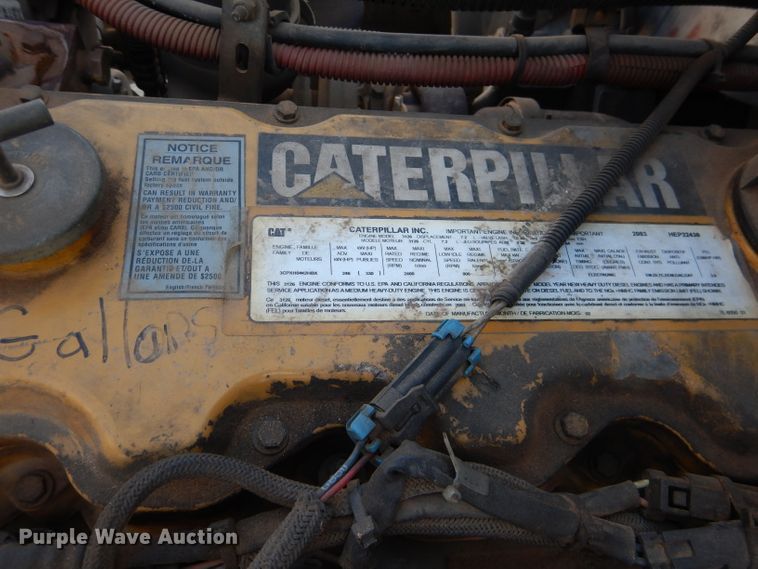 image for item HC9125 2004 Freightliner FL70  truck cab and chassis