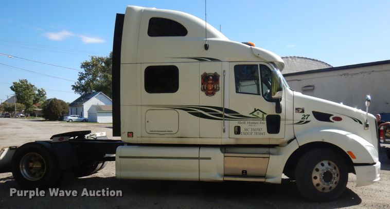 image for item HD9096 2012 Peterbilt 587  semi truck