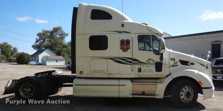 image for item HD9096 2012 Peterbilt 587  semi truck