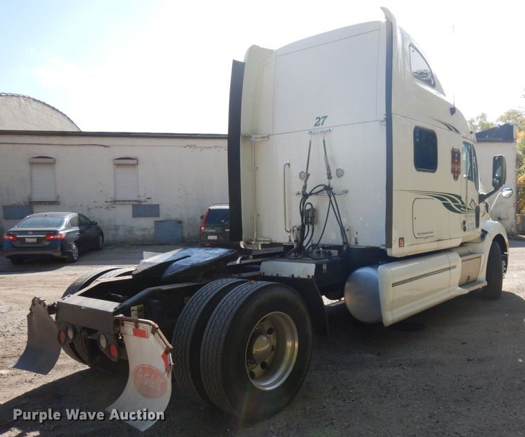 image for item HD9096 2012 Peterbilt 587  semi truck