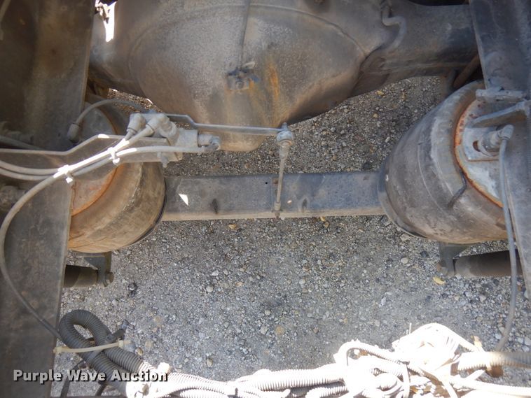 image for item HD9096 2012 Peterbilt 587  semi truck