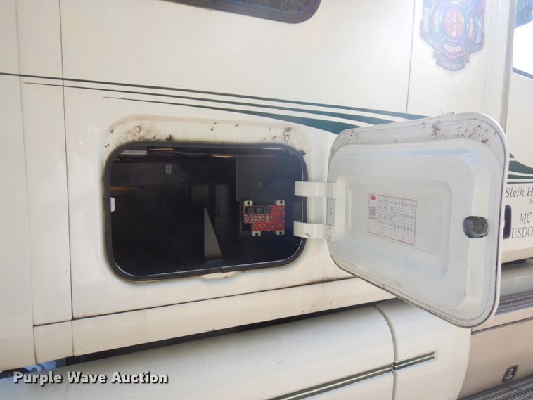 image for item HD9096 2012 Peterbilt 587  semi truck