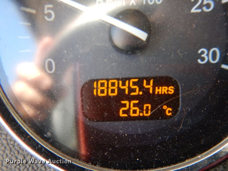 image for item HD9096 2012 Peterbilt 587  semi truck