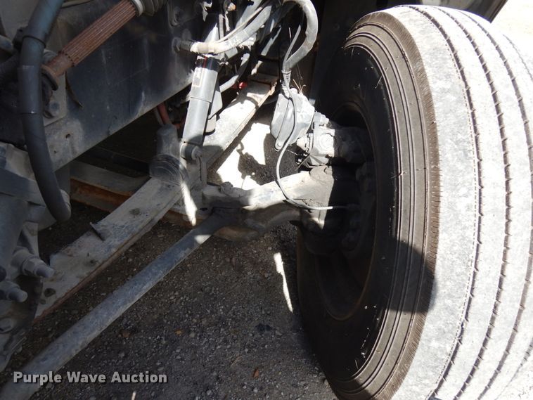 image for item HD9096 2012 Peterbilt 587  semi truck