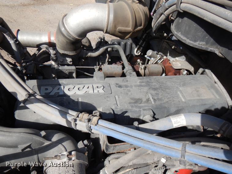 image for item HD9096 2012 Peterbilt 587  semi truck