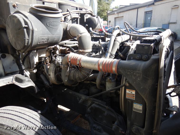 image for item HD9096 2012 Peterbilt 587  semi truck