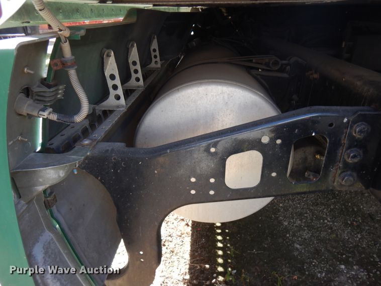 image for item HD9101 2007 Freightliner Columbia  semi truck