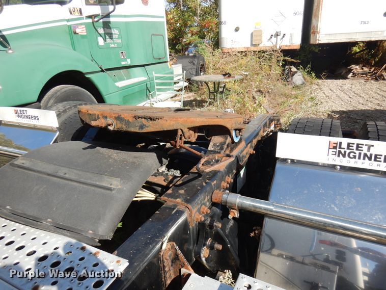 image for item HD9101 2007 Freightliner Columbia  semi truck