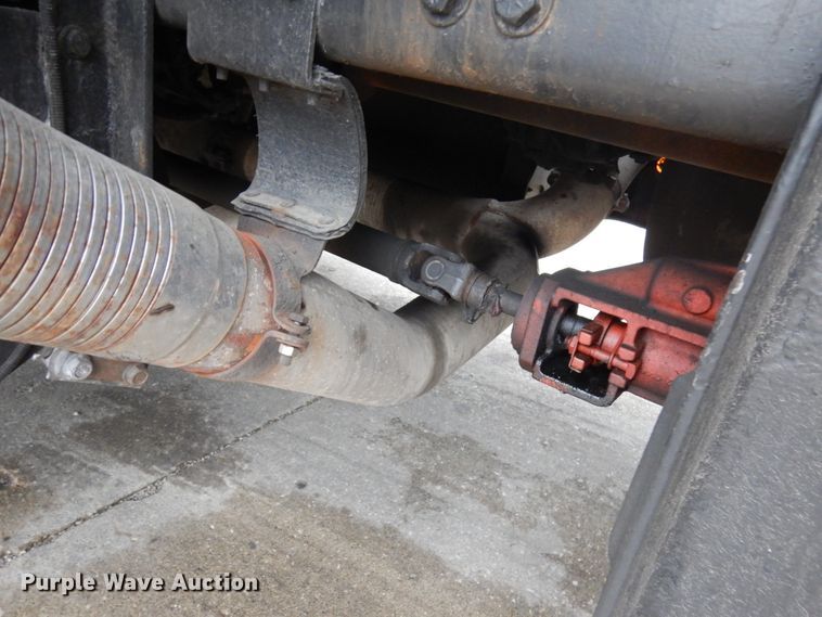 image for item HD9108 1993 Peterbilt 377  fuel truck