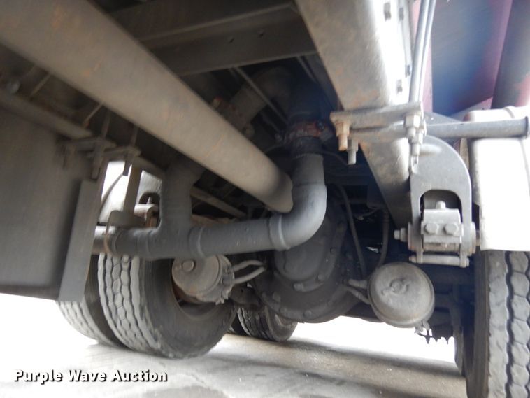 image for item HD9108 1993 Peterbilt 377  fuel truck