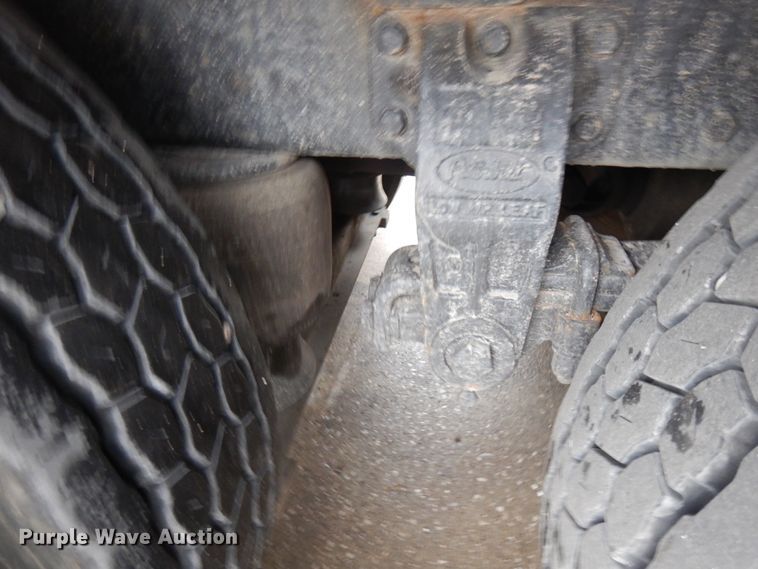 image for item HD9108 1993 Peterbilt 377  fuel truck