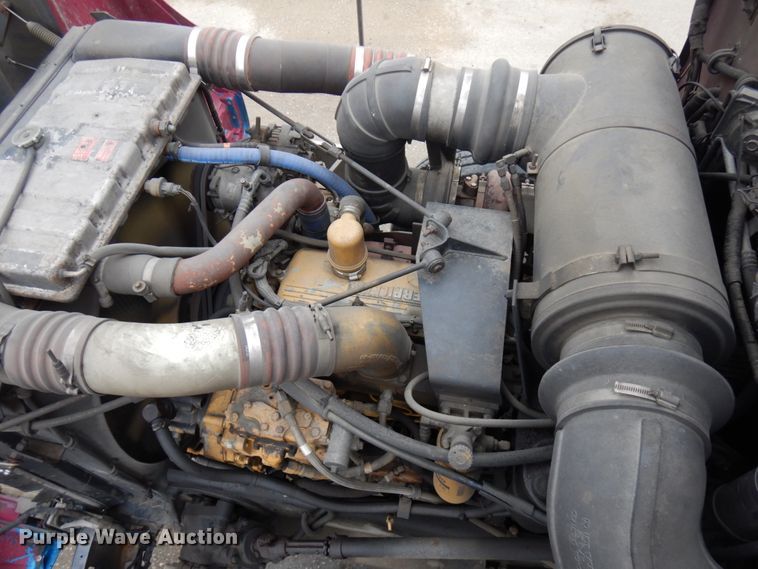 image for item HD9108 1993 Peterbilt 377  fuel truck