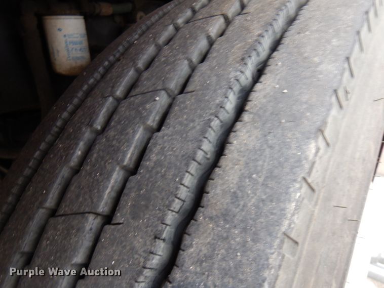 image for item HD9108 1993 Peterbilt 377  fuel truck