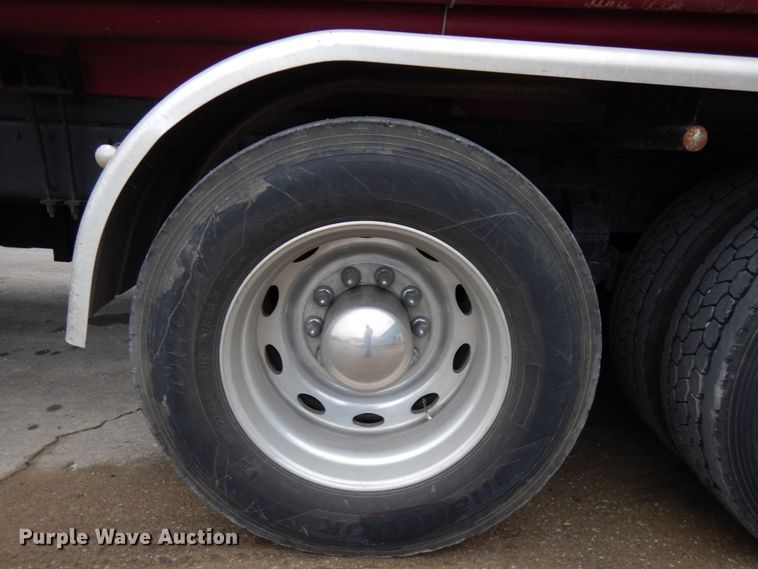 image for item HD9108 1993 Peterbilt 377  fuel truck